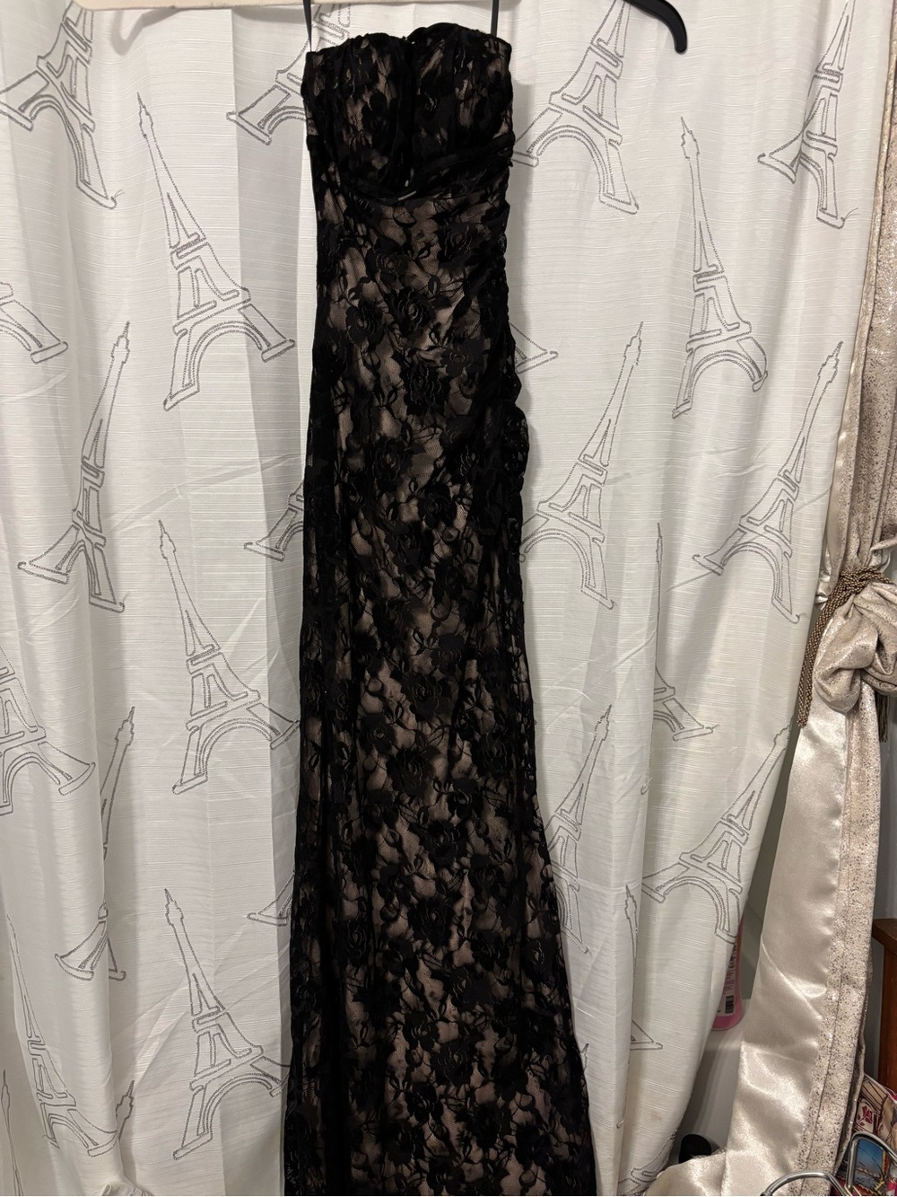 Gothic Strapless Black Lace Evening Gown